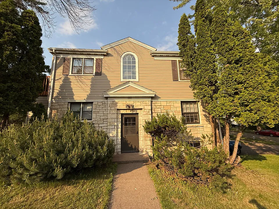 222 S 21st Ave E #1