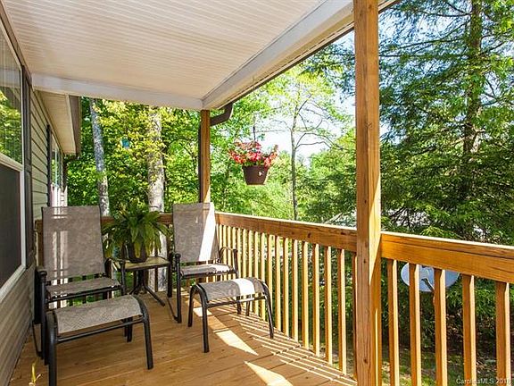 5th image of 301 Causby Ln