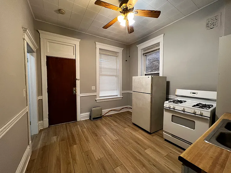 1710 W Belmont Ave #102 — Photo 24