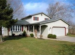 136 Winthrop Dr, Elyria, OH 44035