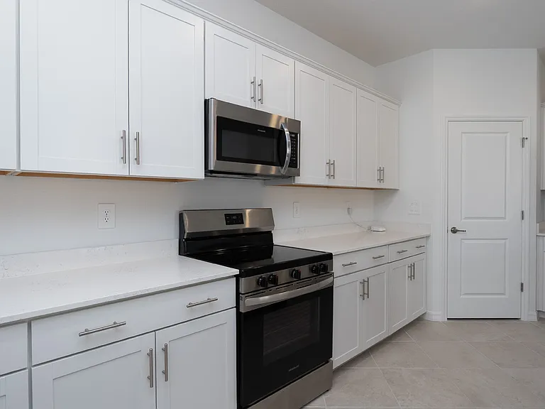 11470 Burgundy Dr — Photo 24