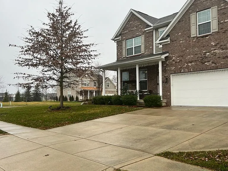 7740 Solomon Dr — Photo 2