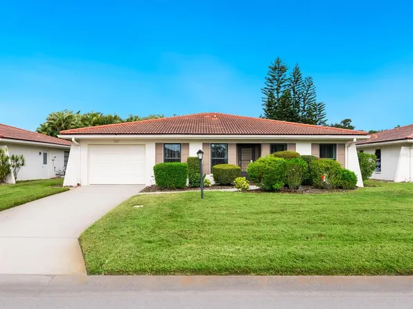 5107 Greencroft Rd #23, Sarasota, FL 34235