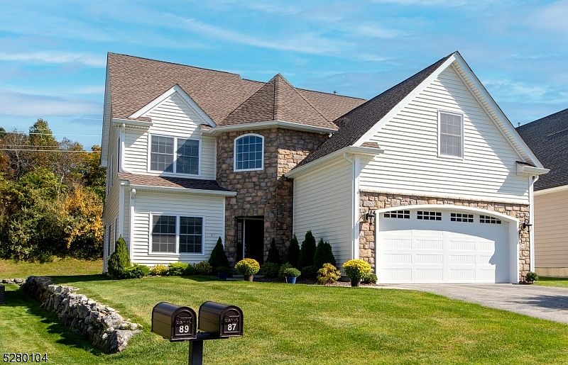 87 Bluffs Ct, Hamburg, NJ 07419 Zillow
