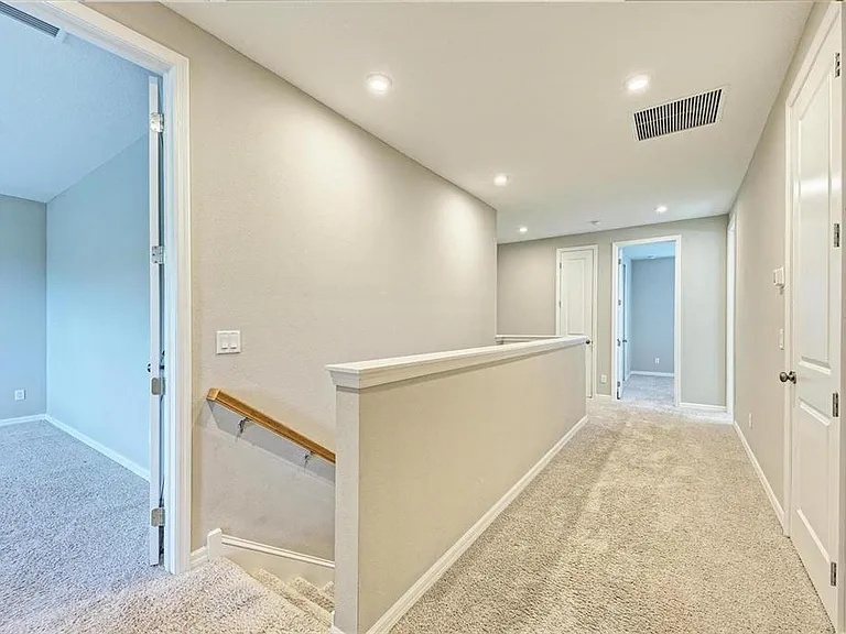 5564 Summit Gln — Photo 16