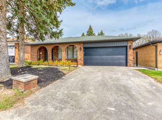7 Ivybridge Dr, Toronto, ON M9C 3R2