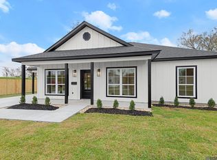105 Oak St, Donaldsonville, LA 70346