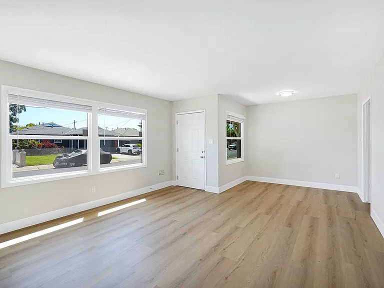 31857 Valley Forge St — Photo 20