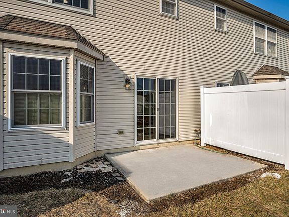 4th image of 227 Silver Leaf Rdg