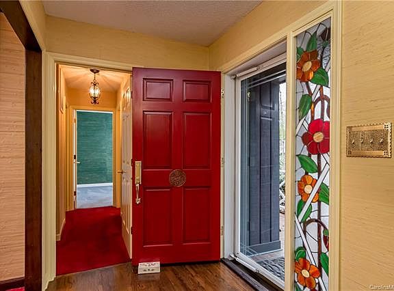 5th image of 5914 Chapel Creek Ct