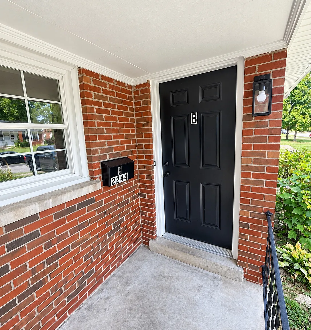 2 bed, 800 sqft, $1,450 — Photo 2