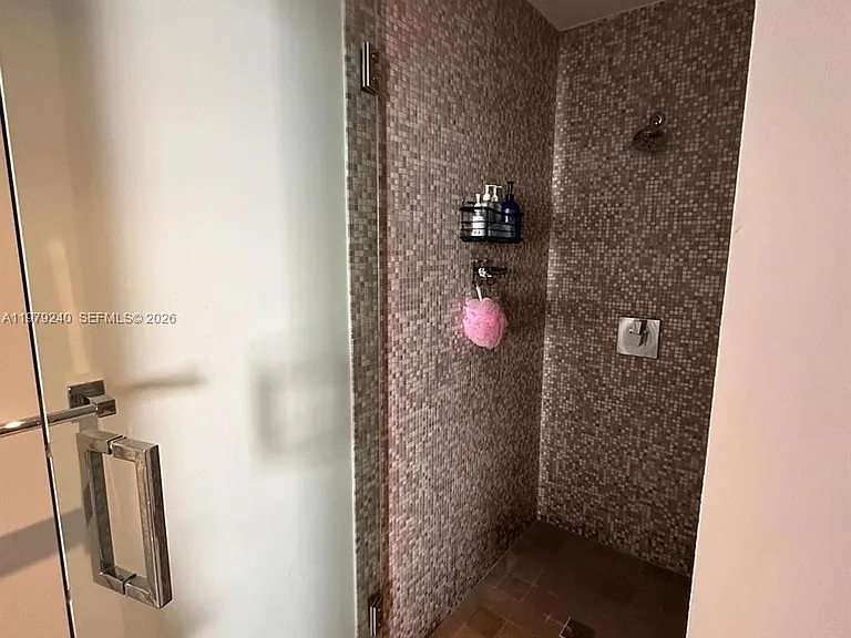 88 SW 7th St #810 — Photo 7