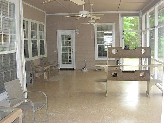 Screened in back porch