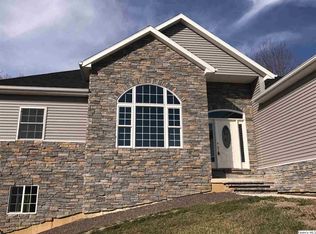3809 Dulaney Pl, Quincy, IL 62305