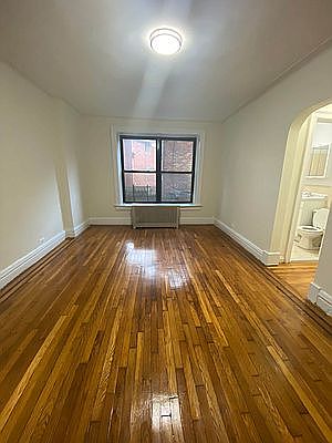 3rd image of 83-74 Talbot St APT 1