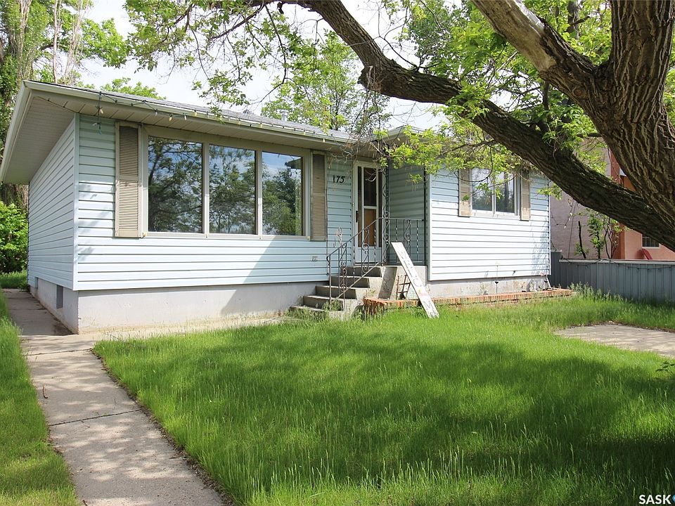 1st image of 175 6th Avenue W