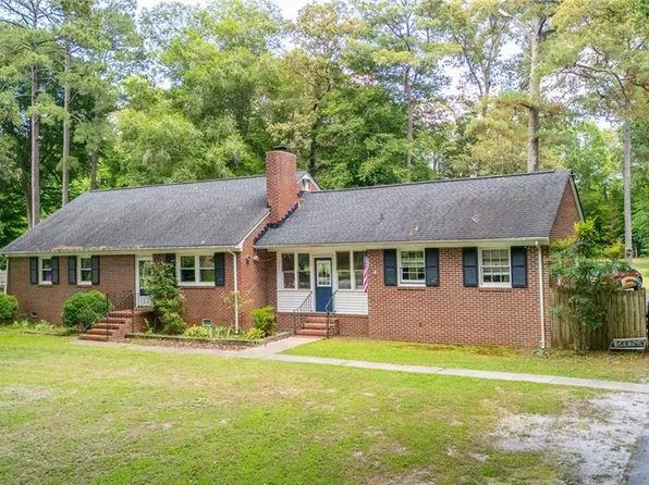 404 Kingsale Rd, Suffolk, VA 23437