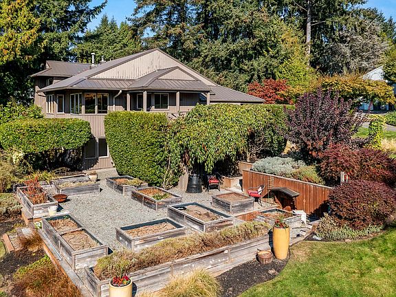 2nd image of 4812 106th Ave NE