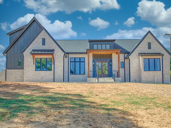 640 W 12th St, Cookeville, TN 38501