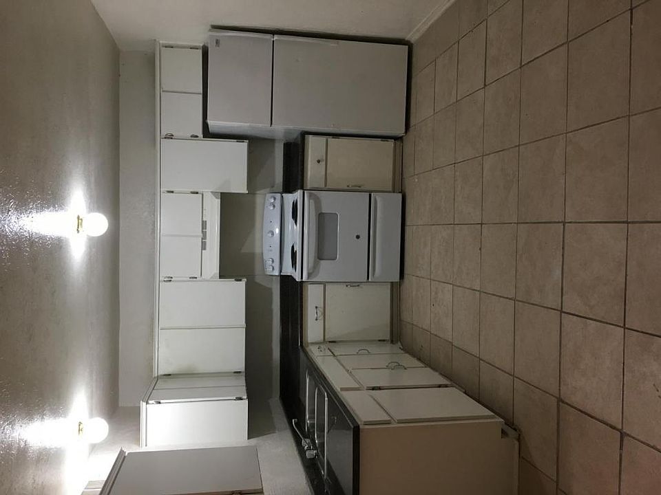 1st image of 5222 Grovewood St
