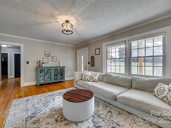 5th image of 126 Owens Ln