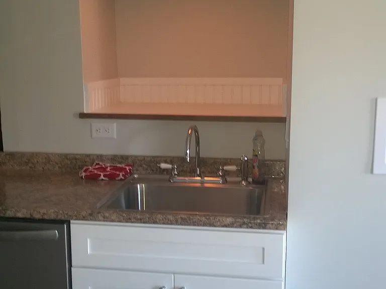 1 Franklin St #3 — Photo 11