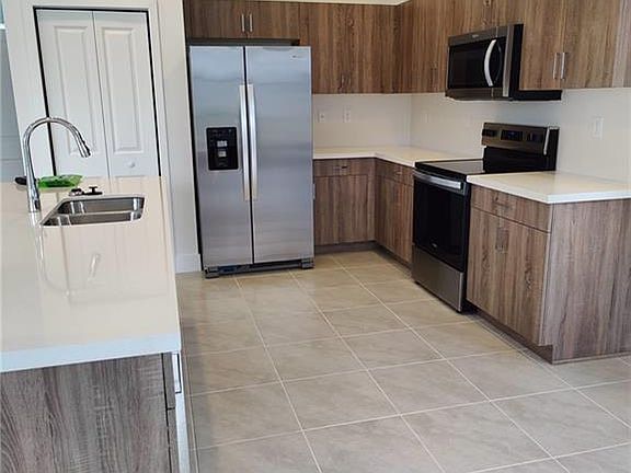 5th image of 5573 Cobalto Way