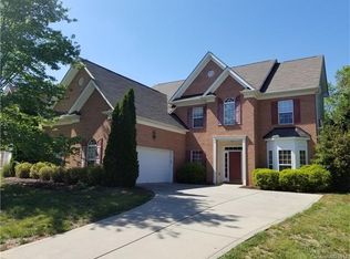 14213 Stewarts Bend Ln, Charlotte, NC 28277