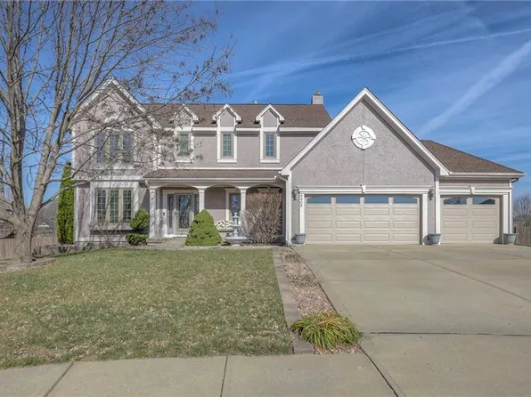 9408 N Kenwood Ave, Kansas City, MO 64155