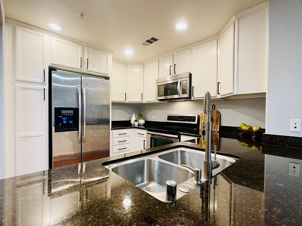 1st image of 809 Auzerais Ave Unit 117
