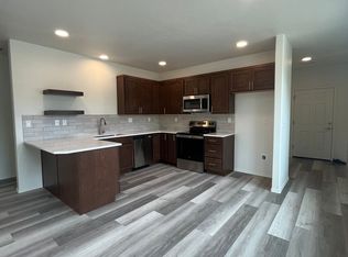 975 W 27th Ave, Eugene, OR 97405