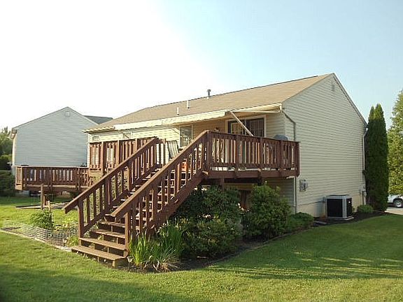 2nd image of 129 Shire Ln