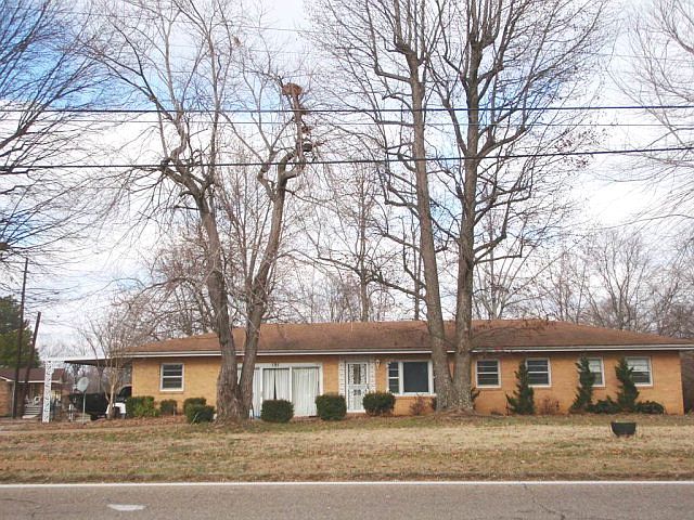 1st image of 601 Memorial Dr