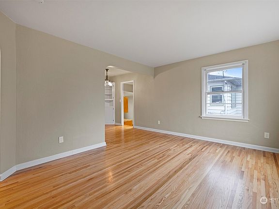 3rd image of 219 White Street