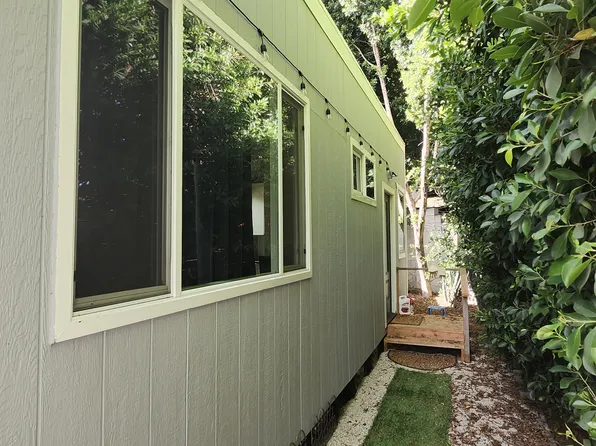 12401 Kittridge St, North Hollywood, CA 91606