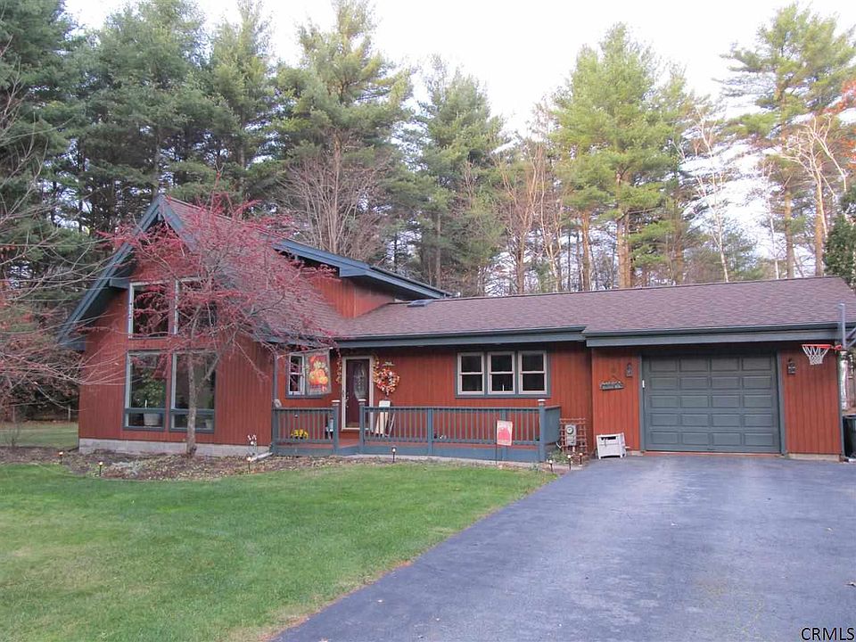 1st image of 15 Tina Ln