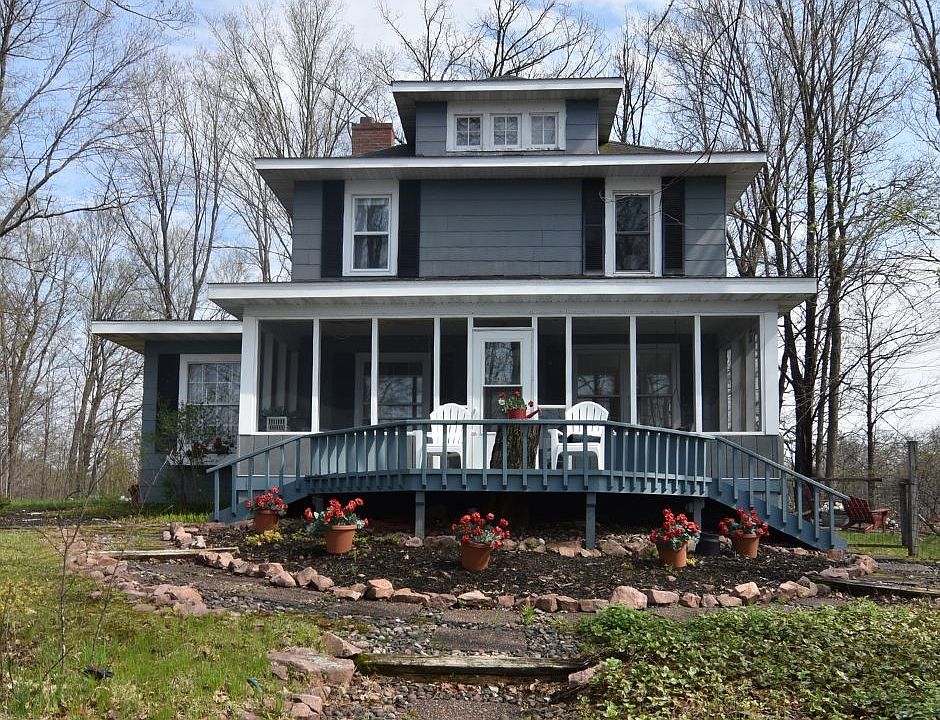 1st image of 909 Colan Boulevard