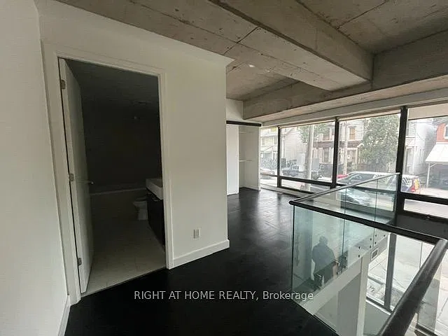 90 Broadview Ave — Photo 4