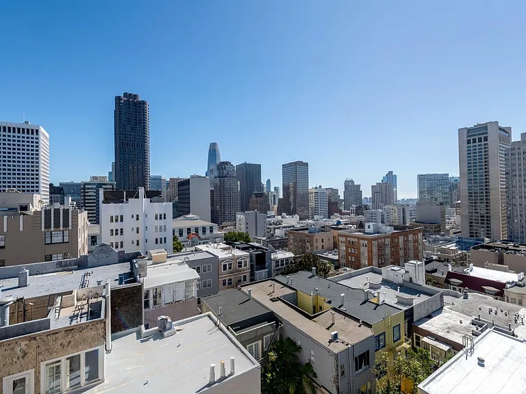 875 California St #403 — Photo 12