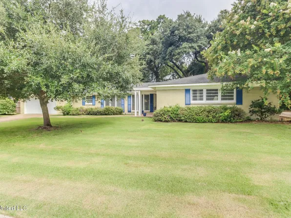 218 Pinewood Cir, Gulfport, MS 39507