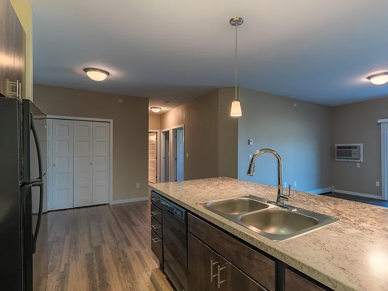 Latitude Apartments — Photo 32
