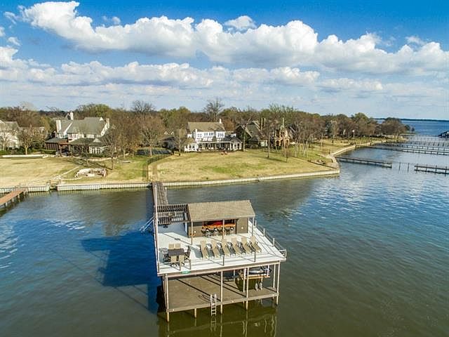 1st image of 16 Island Dr