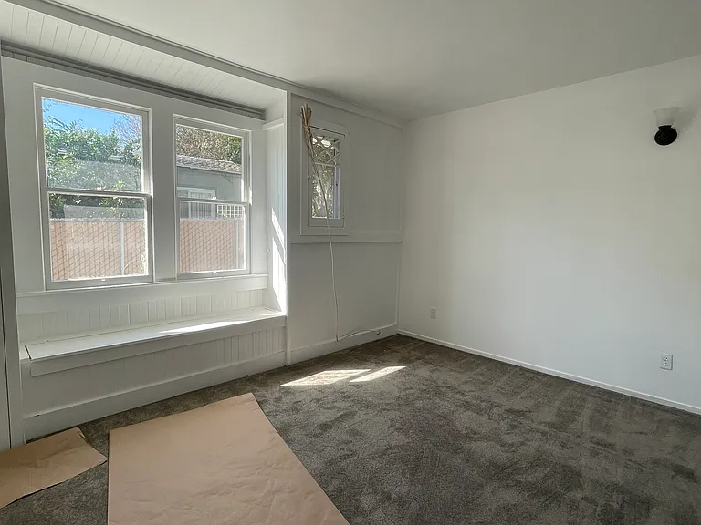 940 E Arrow Hwy — Photo 12