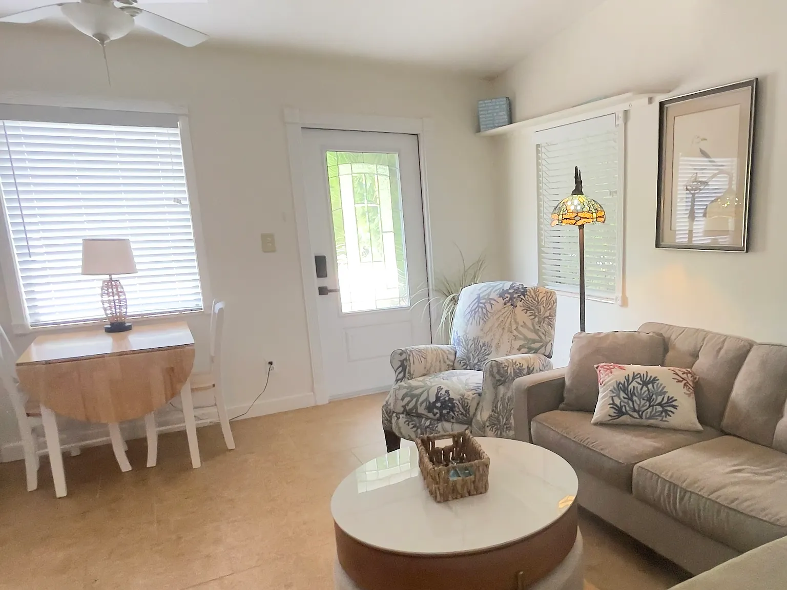 1 bed, 700 sqft, $1,900 — Photo 3