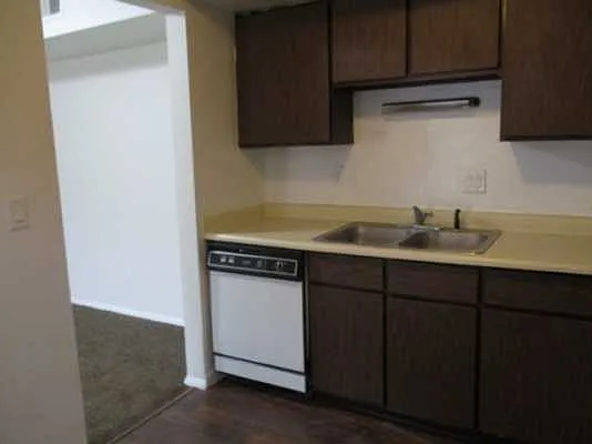 1 bed, 500 sqft, $995 — Photo 4
