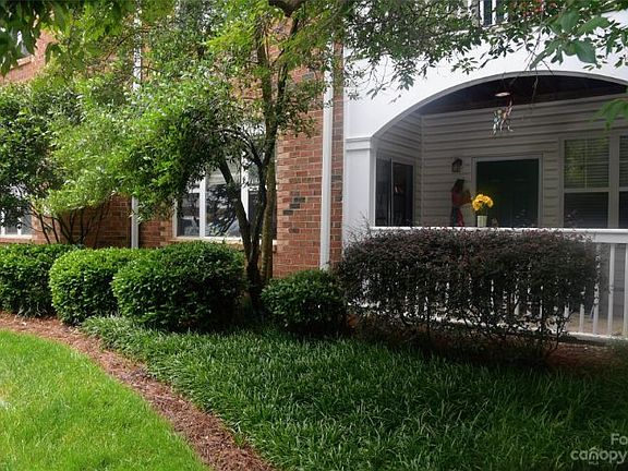 2nd image of 5601 Fairview Rd APT 16