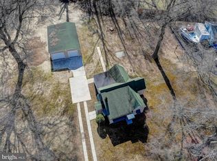 609 Powhatan Beach Rd, Pasadena, MD 21122