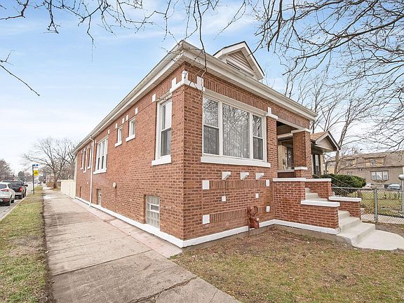 3rd image of 7058 S Wolcott Ave
