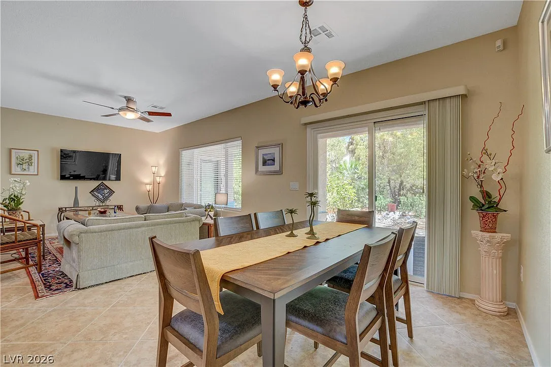 3 bed, 2.0 bath, 1610 sqft, $3,450 — Photo 1