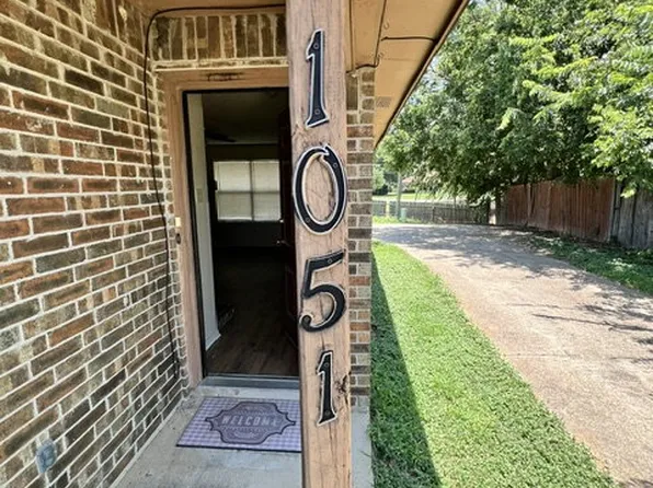 1051 Cottonwood Trl, Benbrook, TX 76126